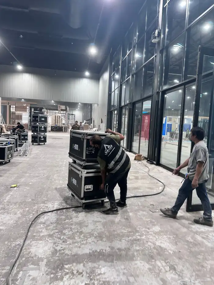 تاجير شاشات اضاءت صوتيات 32