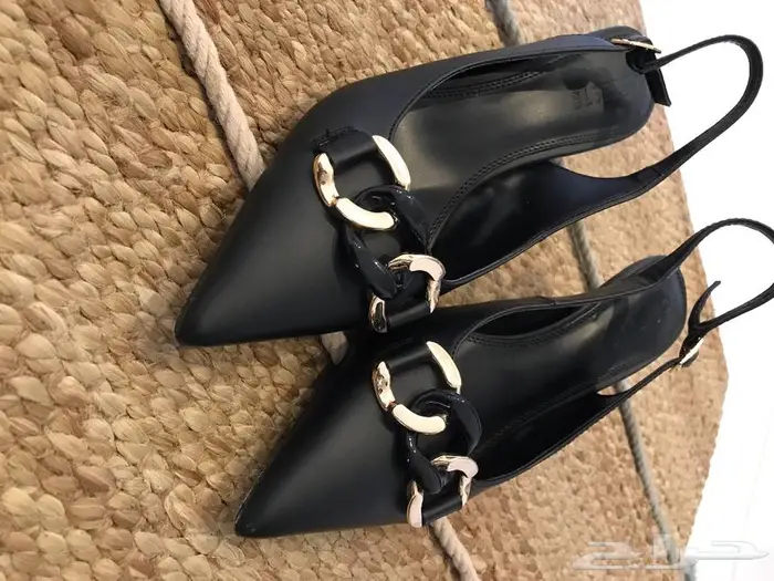 كعب نسائي فخم لبسه وحده 0