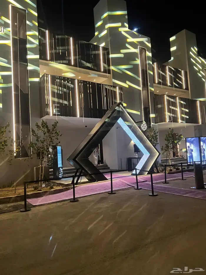 تجهيز وتنظيم الحفلات والمعارض والمؤتمرات شاشات إضاءات صوتيا 2