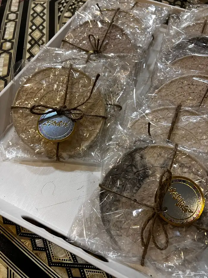 توزيعات العيد الحبه ب10وفيه خصم فوق 24حبه 0