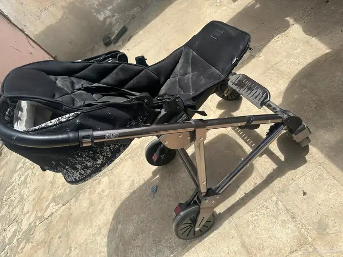 عربة أطفال 1