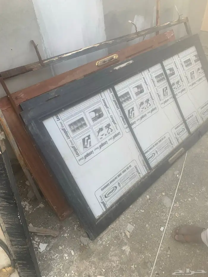 ابواب لوكسان وباب حديد وباب خشب بدون حلوق 0