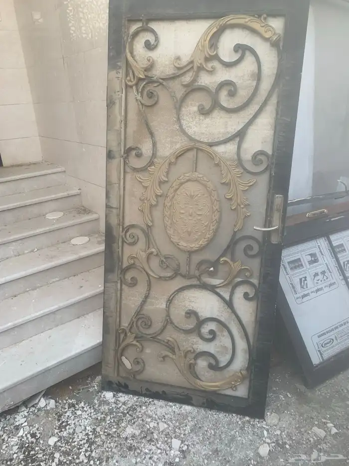 ابواب لوكسان وباب حديد وباب خشب بدون حلوق 1