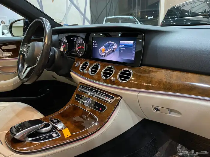 مرسيدس E300-2019 19