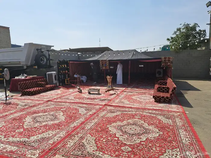 تاجير كراسي تاجير طاولات تاجير كنب تاجير سجاد 70