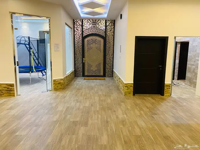 دور وملحق أرضي VIP 8