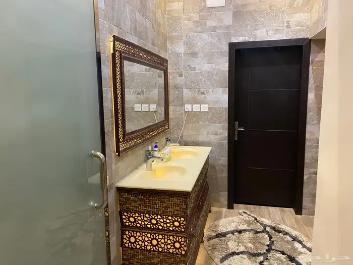 دور وملحق أرضي VIP 10