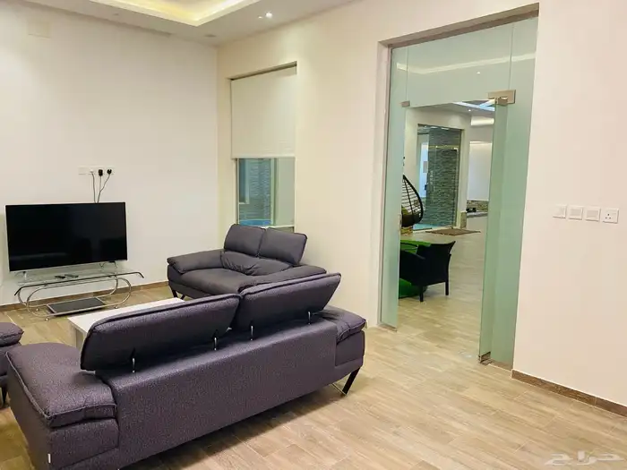 دور وملحق أرضي VIP 15