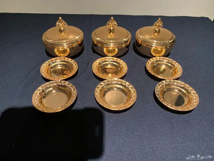 زبديات ذهبية جديدة للتمر مع صحون ذهبية جديدة للنوى 1