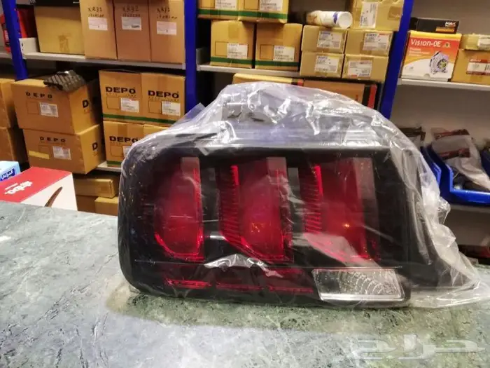 عرض خاص   اسطب موستنج اللون احمر من 2005 الى 2009 4