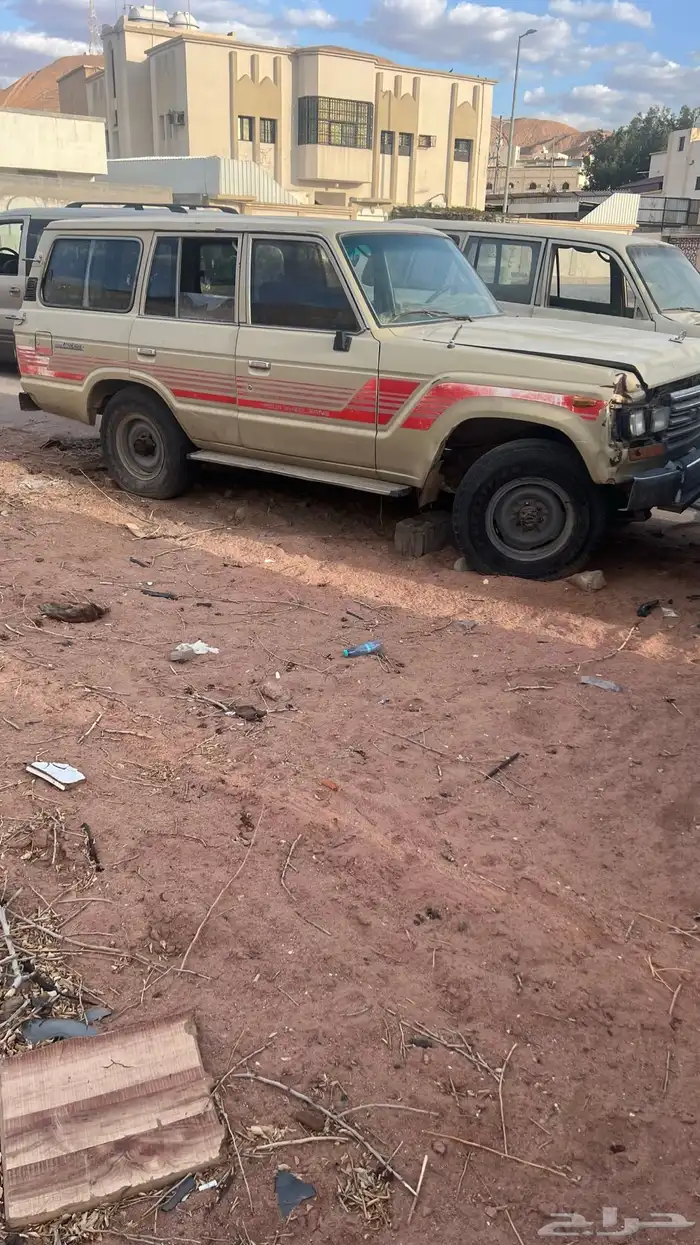 قطع جيب صالون من 97 وتحت بودي وداخليه وظفيره 30