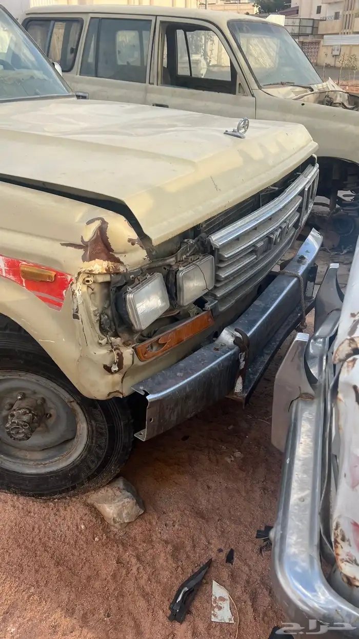 قطع جيب صالون من 97 وتحت بودي وداخليه وظفيره 31