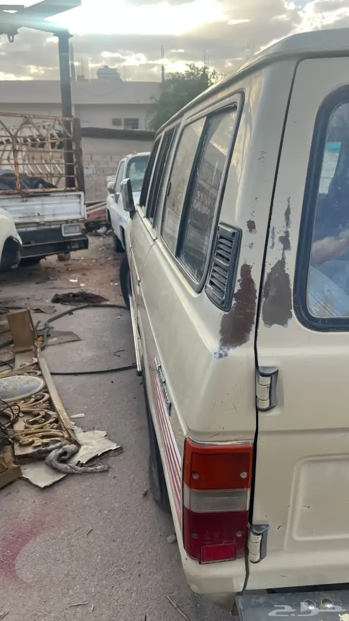 قطع جيب صالون من 97 وتحت بودي وداخليه وظفيره 24