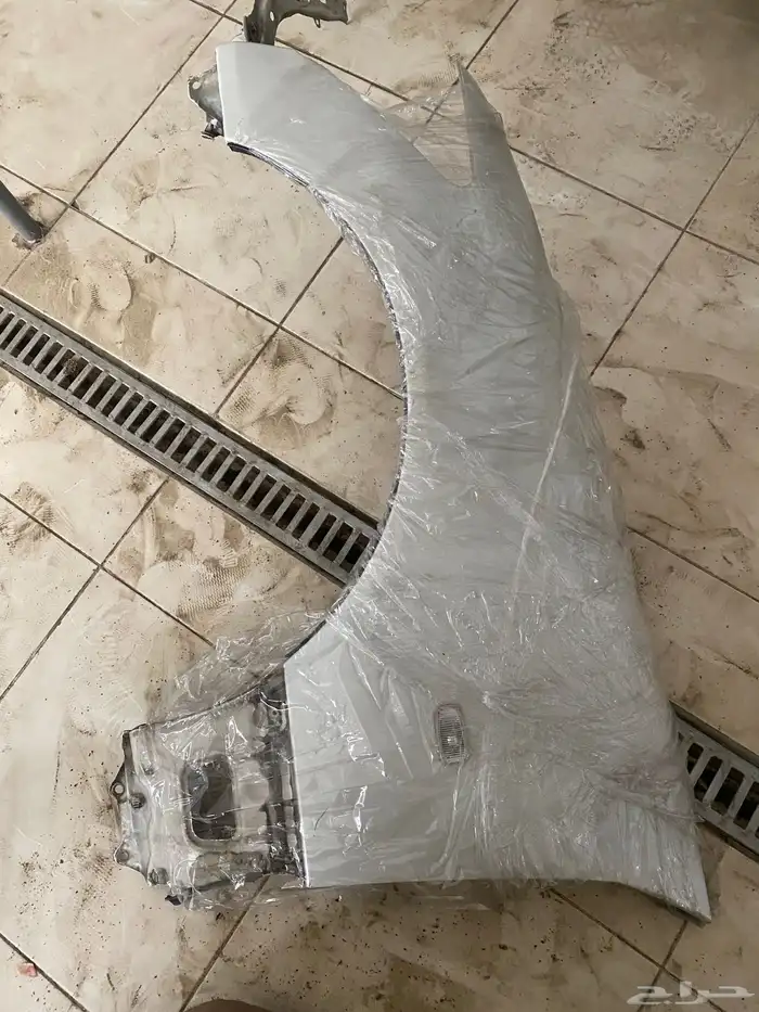 قطع غيار لكزس 5