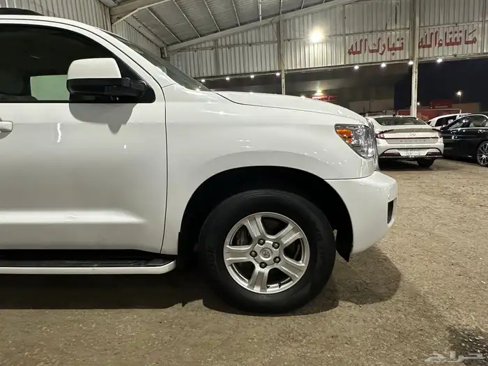 جيب سيكويا 2010 بحالة الوكالة تم البيع 1