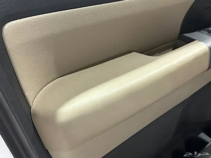 جيب سيكويا 2010 بحالة الوكالة تم البيع 11