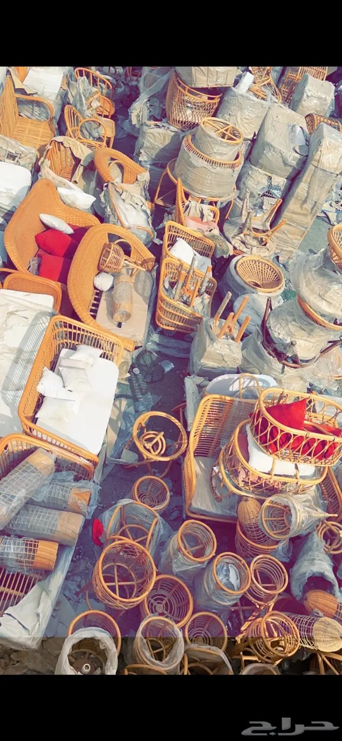 اثاث خشبي داخل وخارج المنزل 10