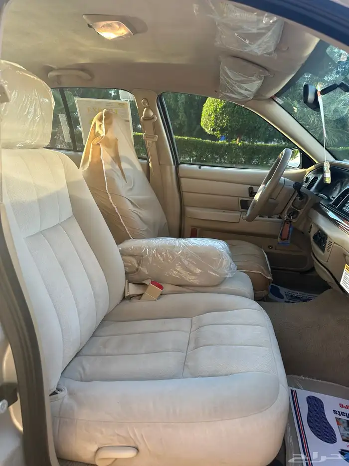 ( مباع ) فورد فكتوريا 2010 وكالة لهواة النظيف 39