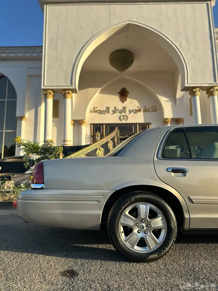 ( مباع ) فورد فكتوريا 2010 وكالة لهواة النظيف 16