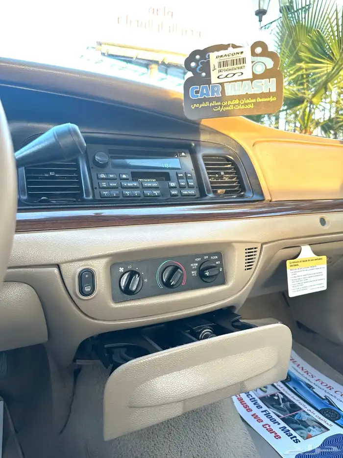 ( مباع ) فورد فكتوريا 2010 وكالة لهواة النظيف 50