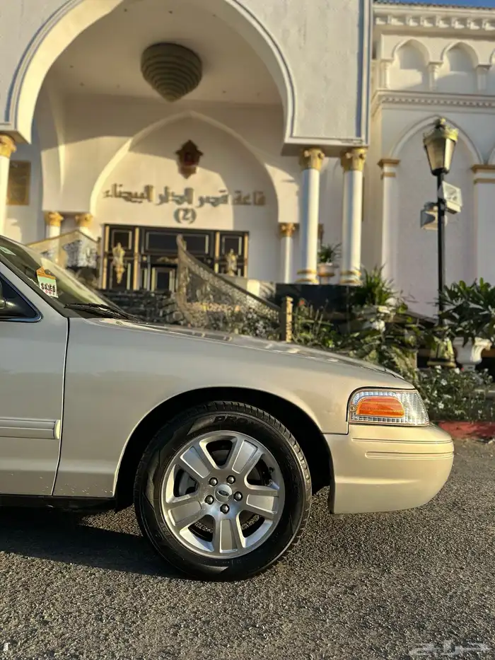 ( مباع ) فورد فكتوريا 2010 وكالة لهواة النظيف 17