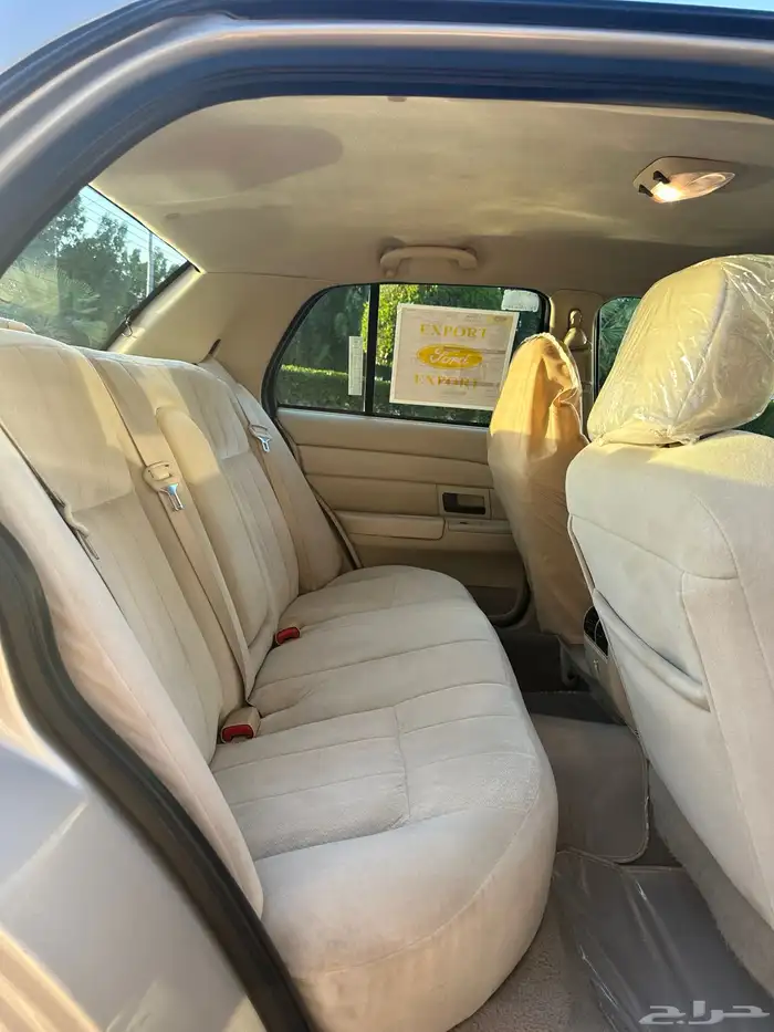 ( مباع ) فورد فكتوريا 2010 وكالة لهواة النظيف 45