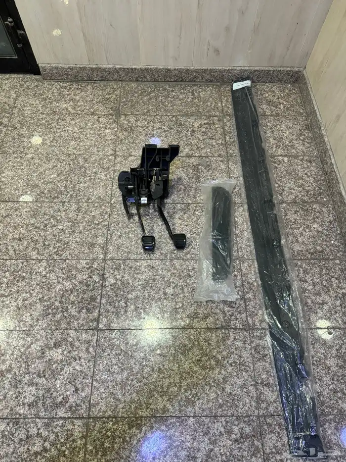 اغراض موستنج جديد ومستخدم 13