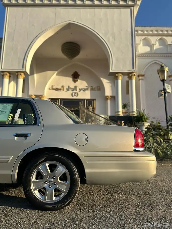 ( مباع ) فورد فكتوريا 2010 وكالة لهواة النظيف 13