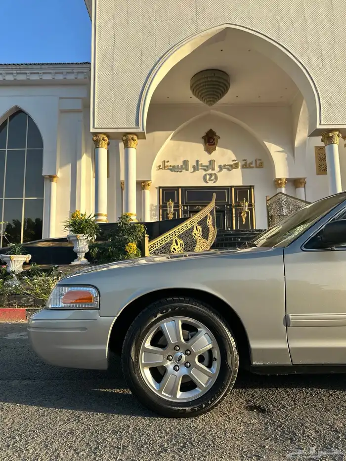 ( مباع ) فورد فكتوريا 2010 وكالة لهواة النظيف 12