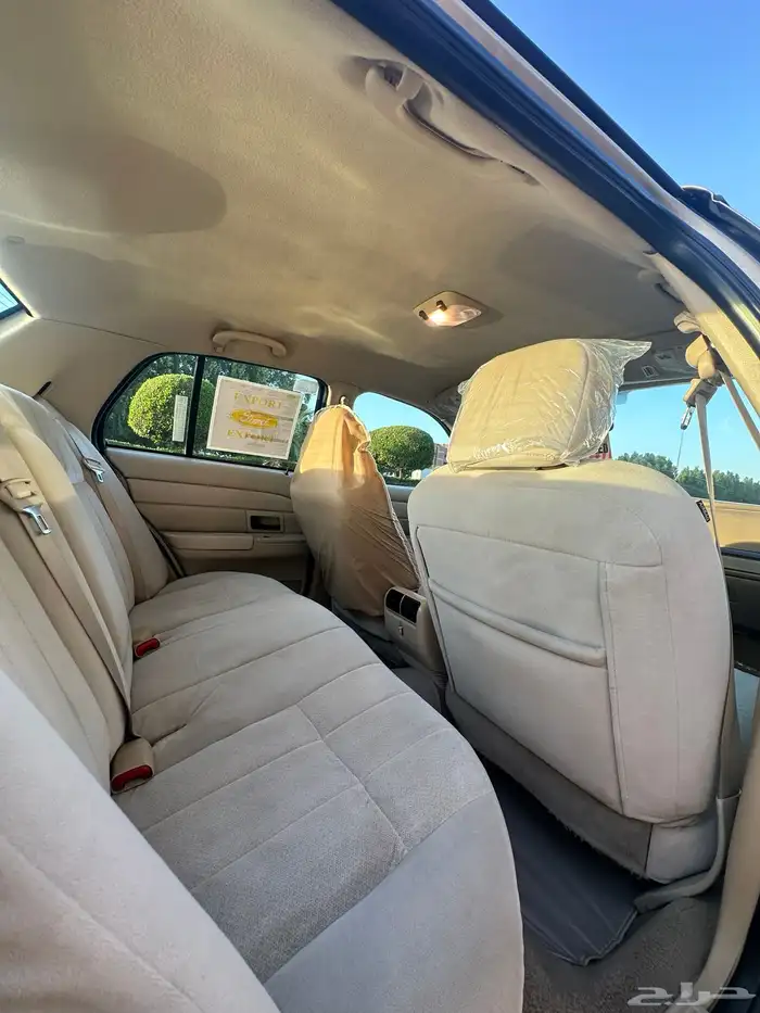 ( مباع ) فورد فكتوريا 2010 وكالة لهواة النظيف 47