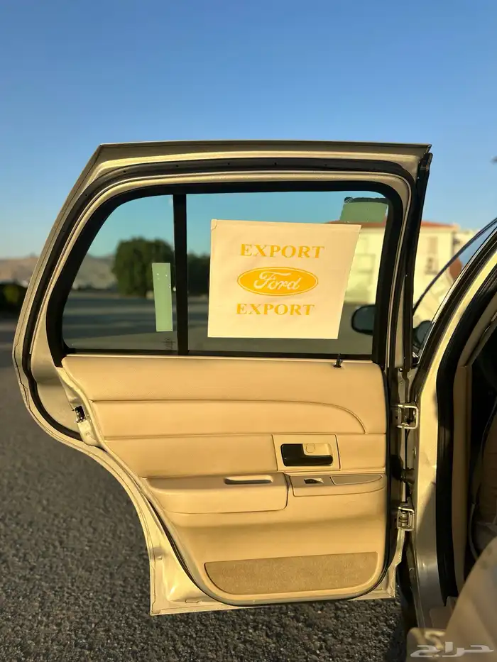 ( مباع ) فورد فكتوريا 2010 وكالة لهواة النظيف 32