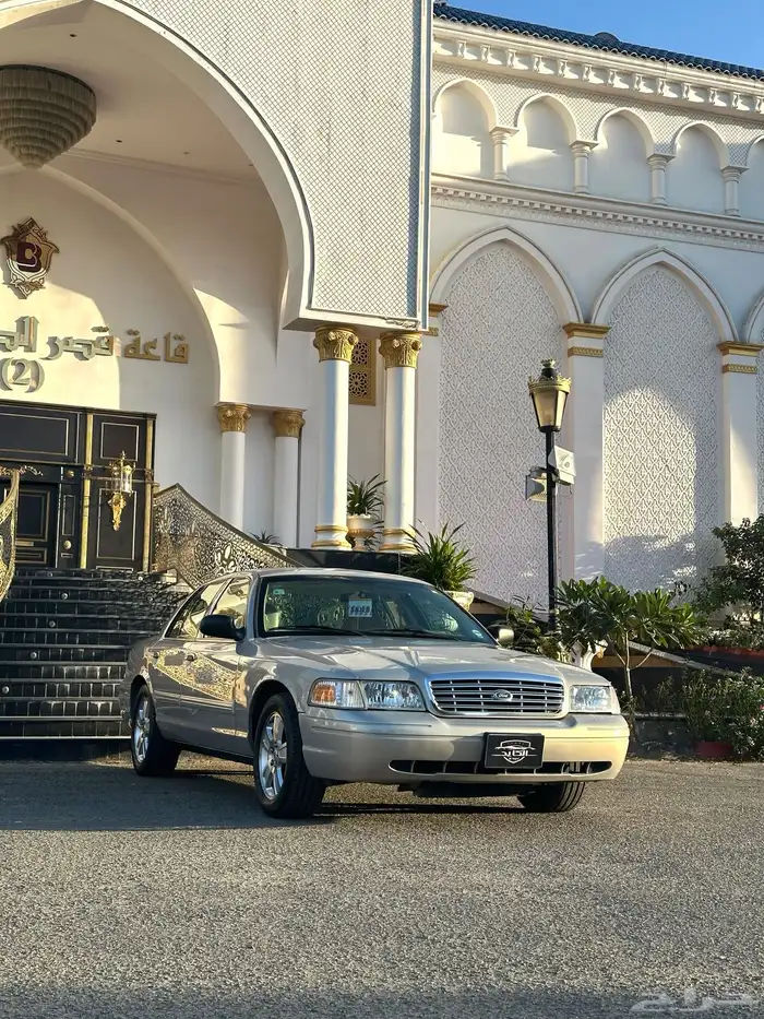 ( مباع ) فورد فكتوريا 2010 وكالة لهواة النظيف 3