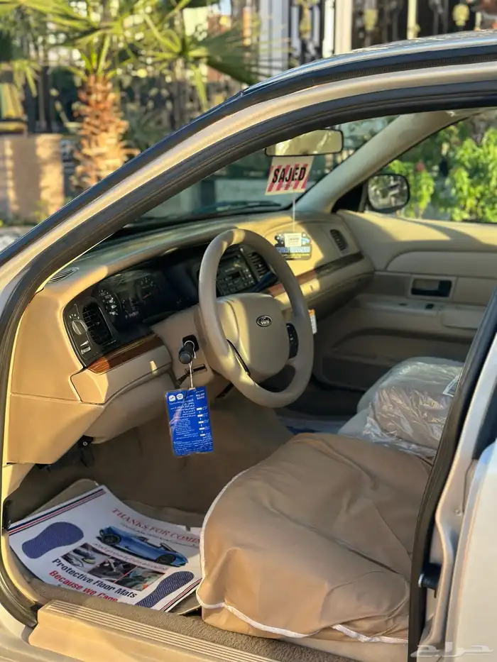 ( مباع ) فورد فكتوريا 2010 وكالة لهواة النظيف 28