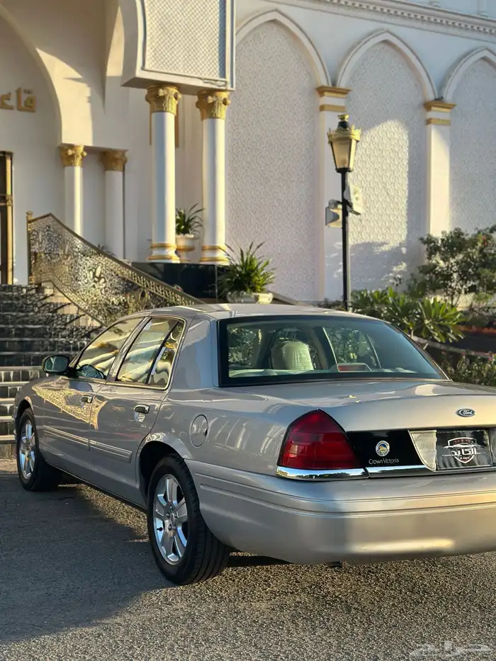 ( مباع ) فورد فكتوريا 2010 وكالة لهواة النظيف 22