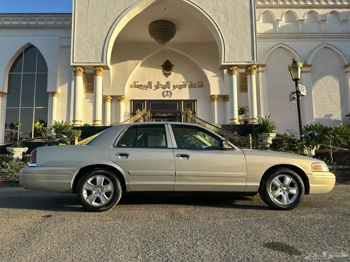 ( مباع ) فورد فكتوريا 2010 وكالة لهواة النظيف 15