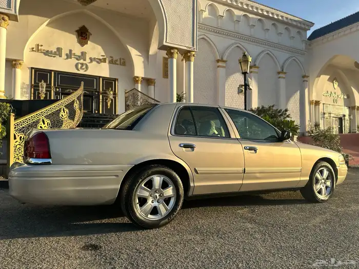 ( مباع ) فورد فكتوريا 2010 وكالة لهواة النظيف 18