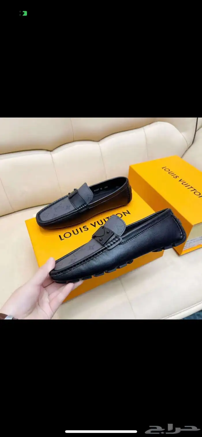 أفخم شوزات وصنادل ماركات عالمية 86