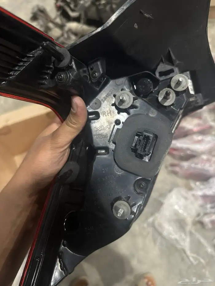اسطبات خلفيه كيا K8 6