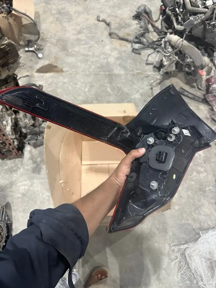 اسطبات خلفيه كيا K8 5