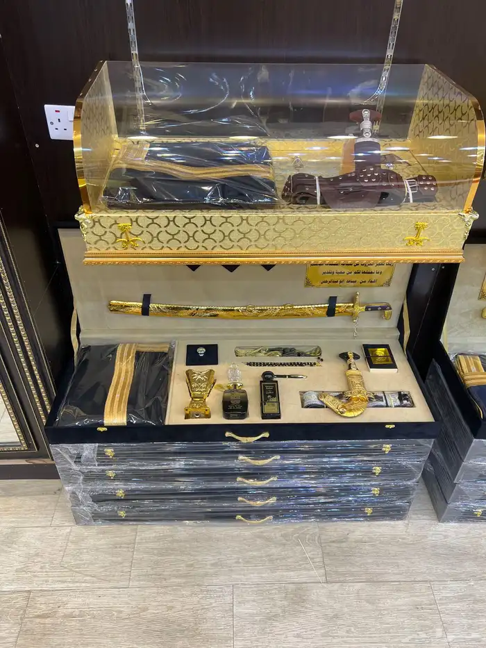 محل هدايا رجالية سيوف دروع هدايا سيوف هدايا تخرج 4