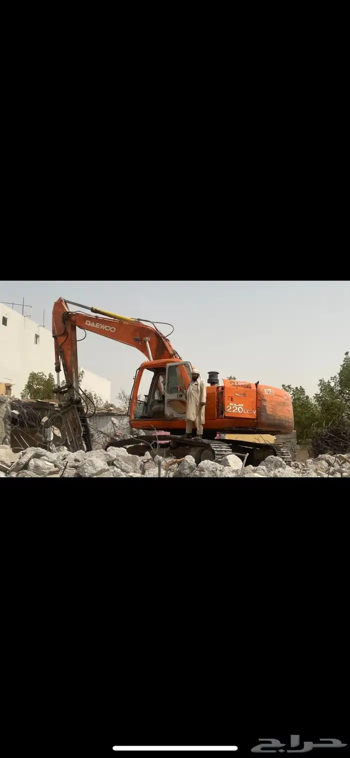 معدات ثقيلة بوكلينات لجميع انواع الهدم و الحفريات 20
