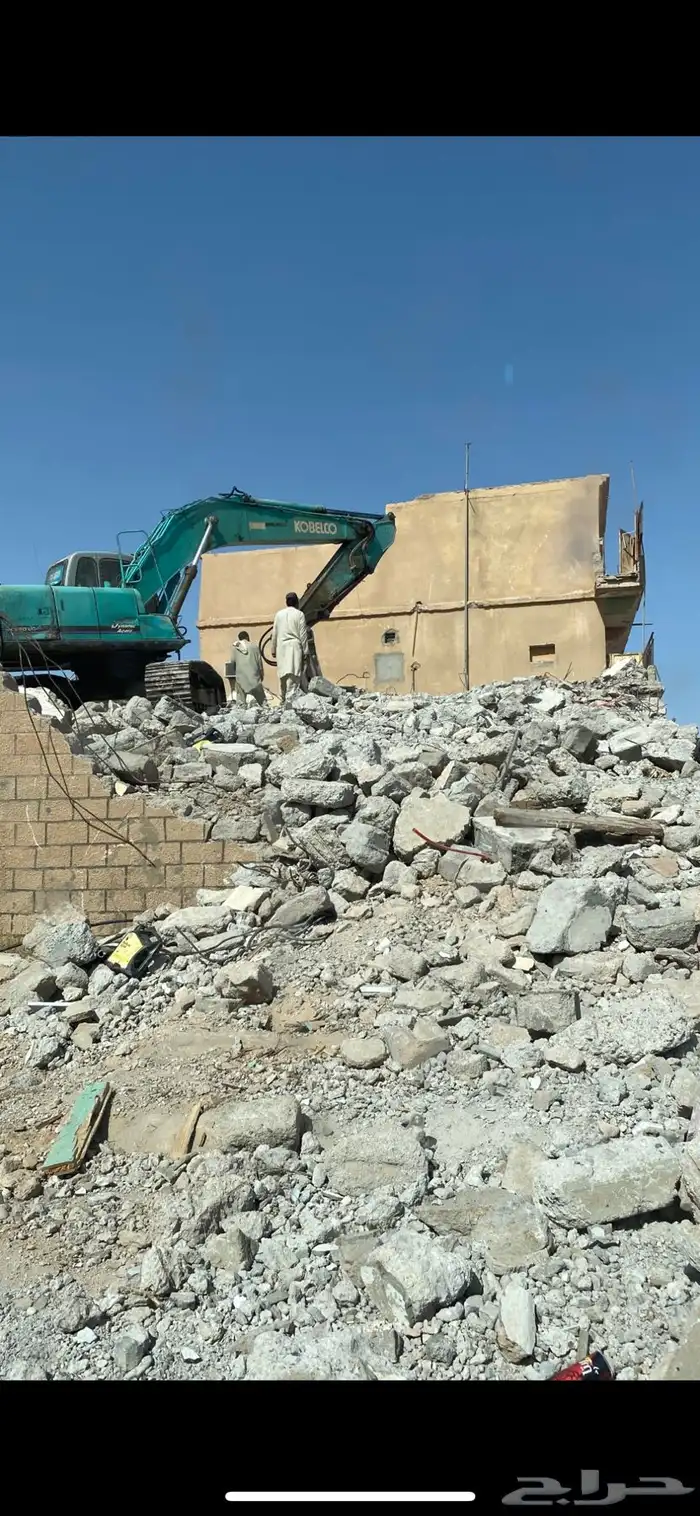 معدات ثقيلة بوكلينات لجميع انواع الهدم و الحفريات 29