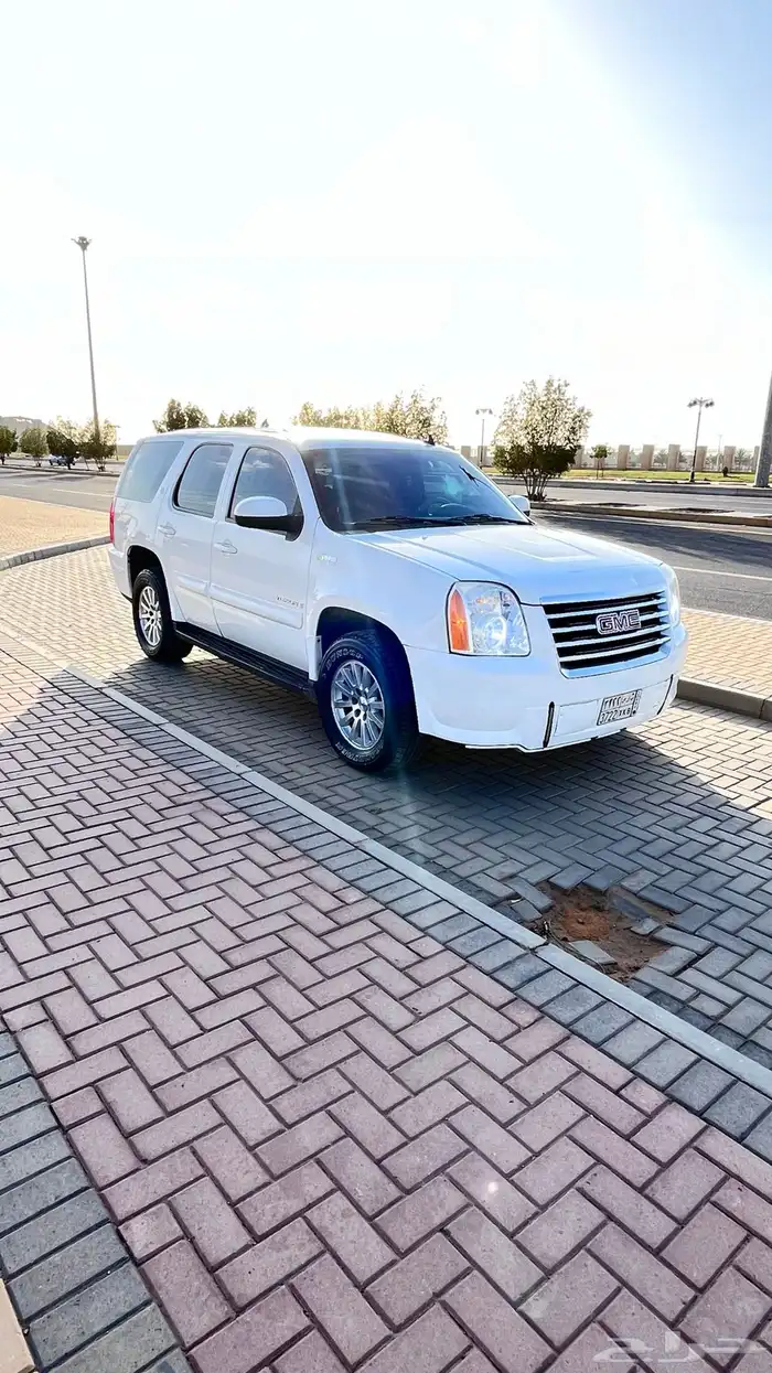 يوكن هايبرد ابيض 2008 16