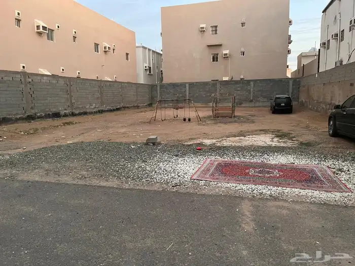 ارض مميزة للبيع بسعر مميز في حي الرياض 1