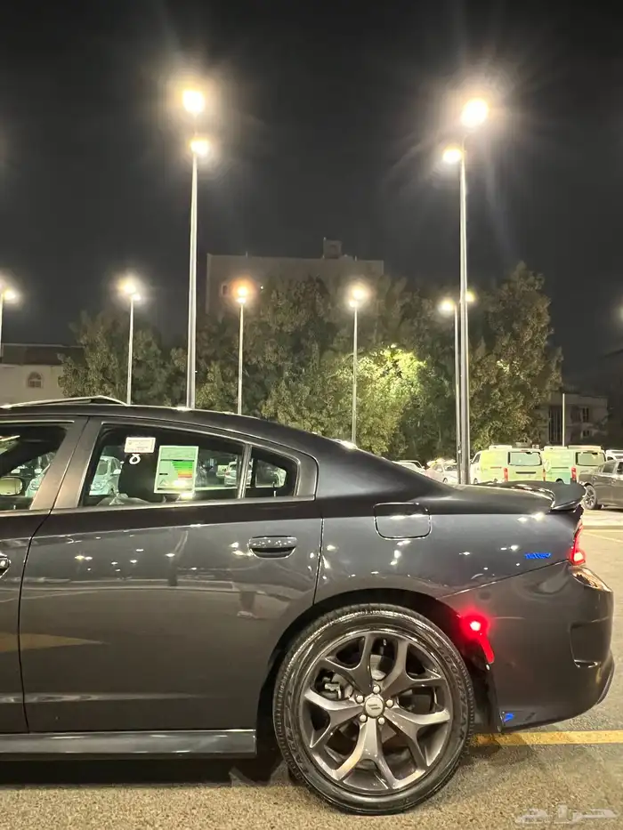 دوج تشارجر 9 1 0 2 بوضع الجديد( مخزنه ) ( تم البيع ) 2