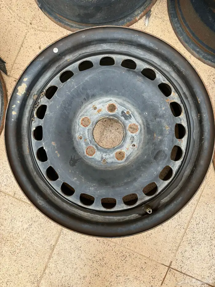 جنوط مرسدس دمعه اصليه بأقل من سعر السوق والشراي حياه 0