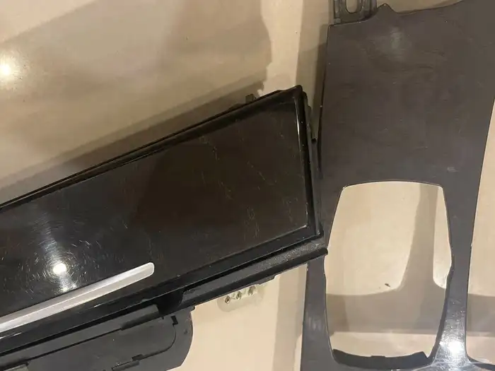 قطع غيار داخليه بي ام 730li 2