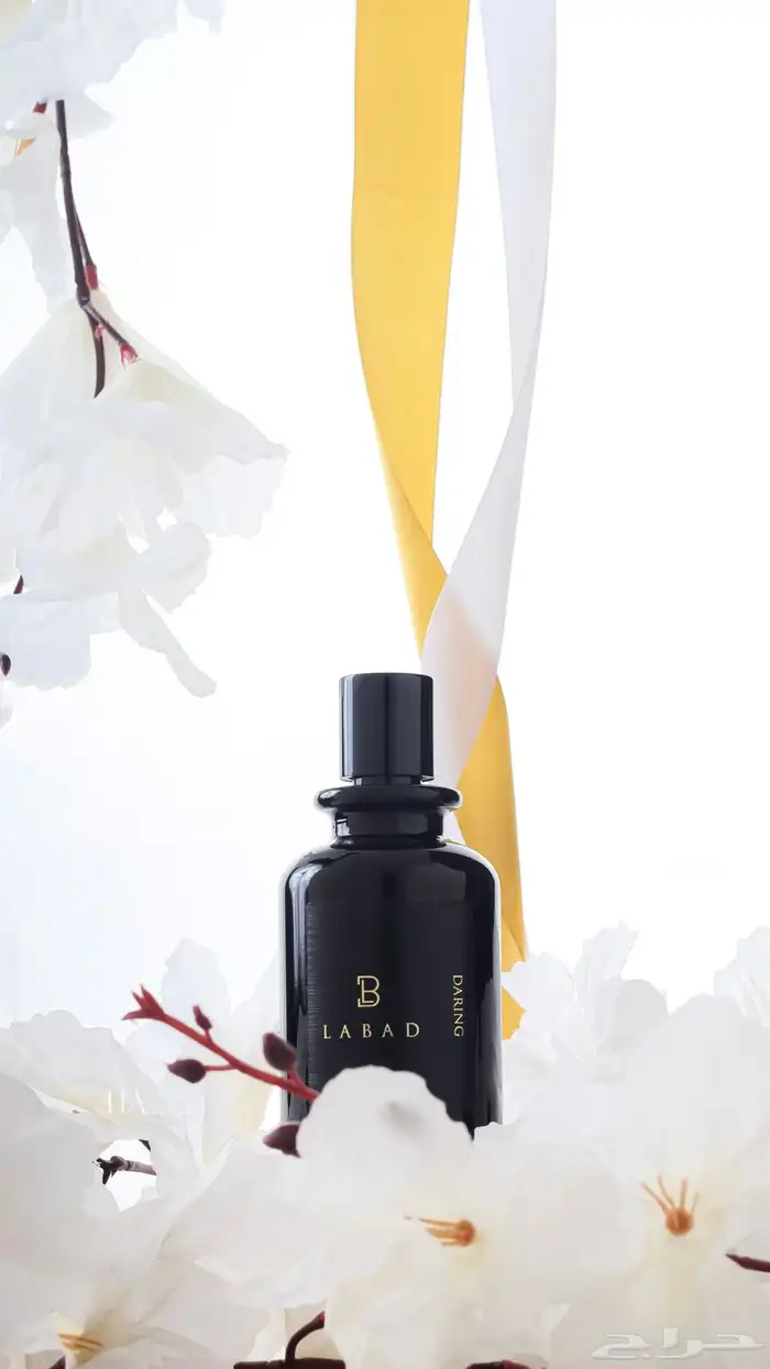 تصوير منتجات و تصميم اعلانات و دعوات زفاف 4