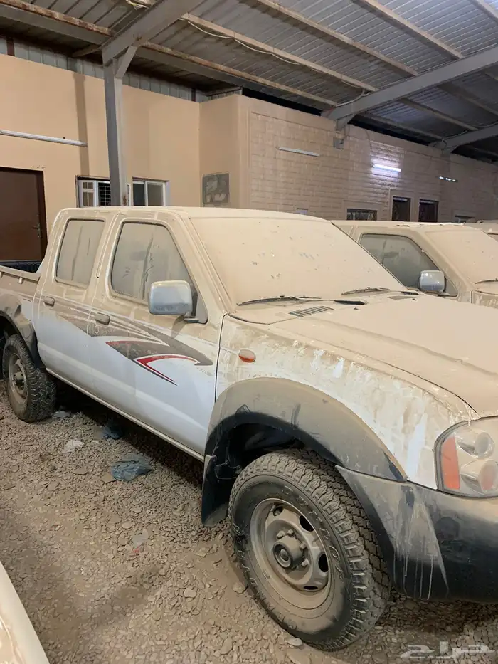 نيسان 0