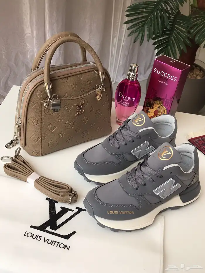 طقم شنطه مع شوز وعطر 10